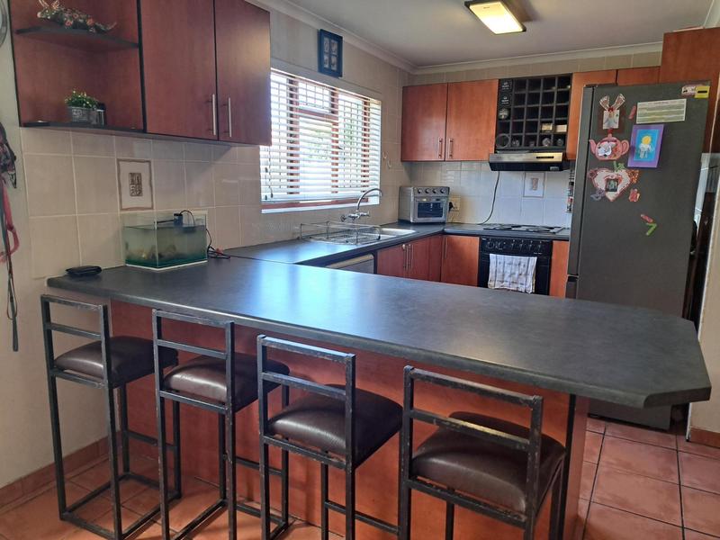 3 Bedroom Property for Sale in Vredekloof East Western Cape